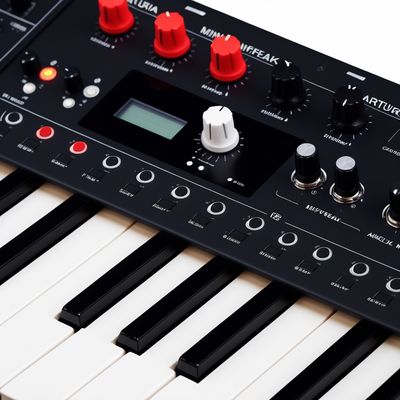 Arturia MiniFreak V